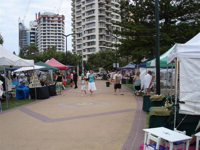 Broadbeach Art and Crafts Market