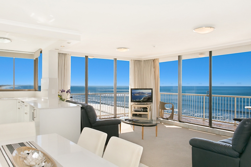 Boulevard Towers Broadbeach accommodation lounge dining